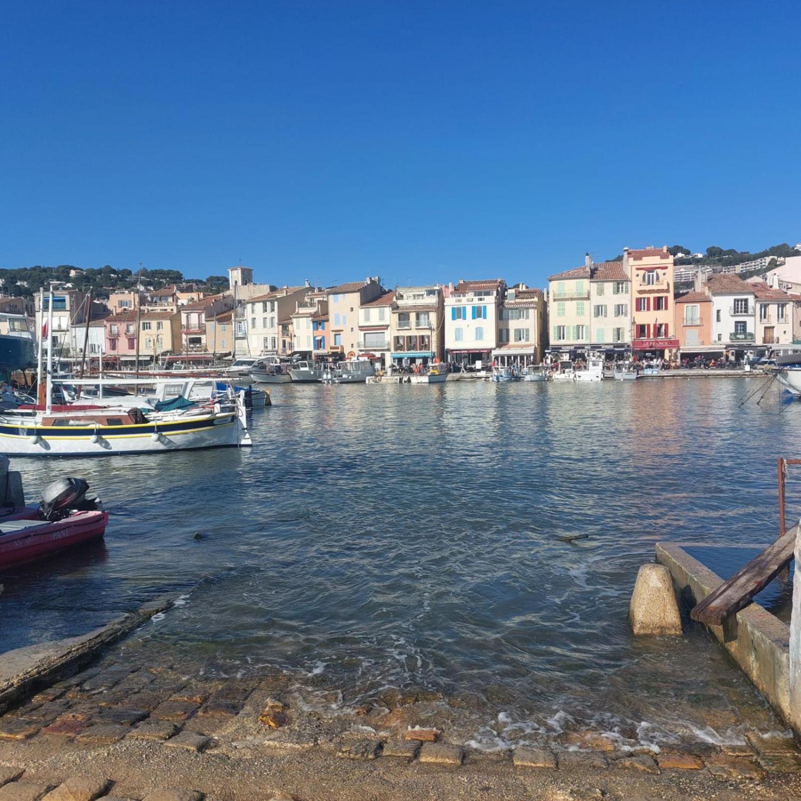 Appartement Le Mehari Cassis Eksteriør bilde